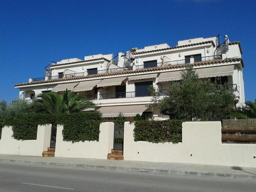 Llevant 3 L'Ampolla Bagian luar foto